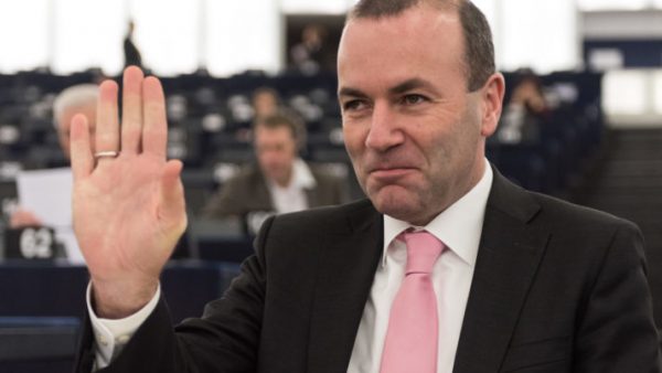 Weber veut couper les fonds aux eurosceptiques
