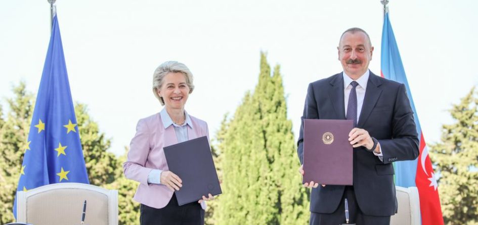 Le président Aliev reçoit Ursula von der Leyen en grande pompe